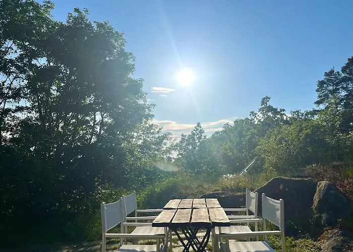 Mysigt Sommarhus Med Havsutsikt Och Bastu